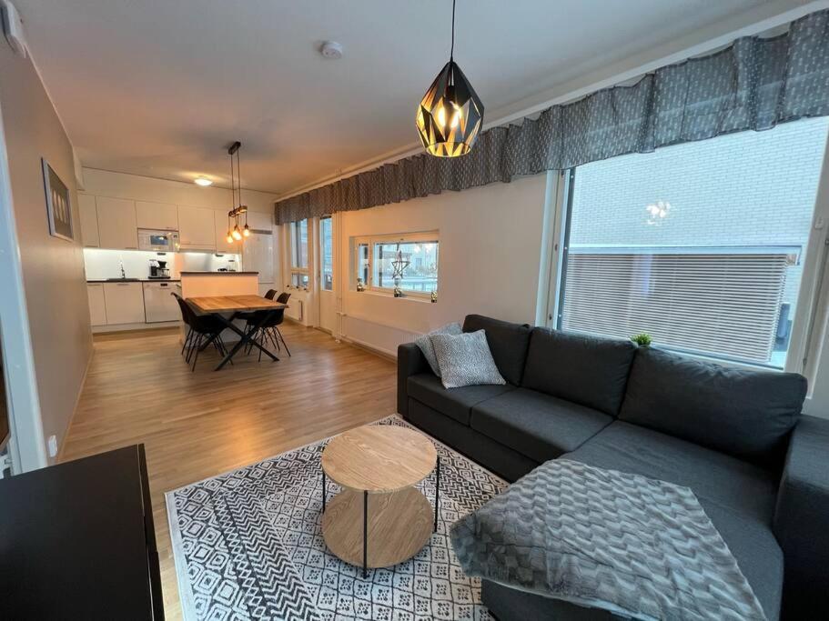 Suite - King Size Bed - Gym&Wifi - Indoor Parking Ροβανιέμι Εξωτερικό φωτογραφία